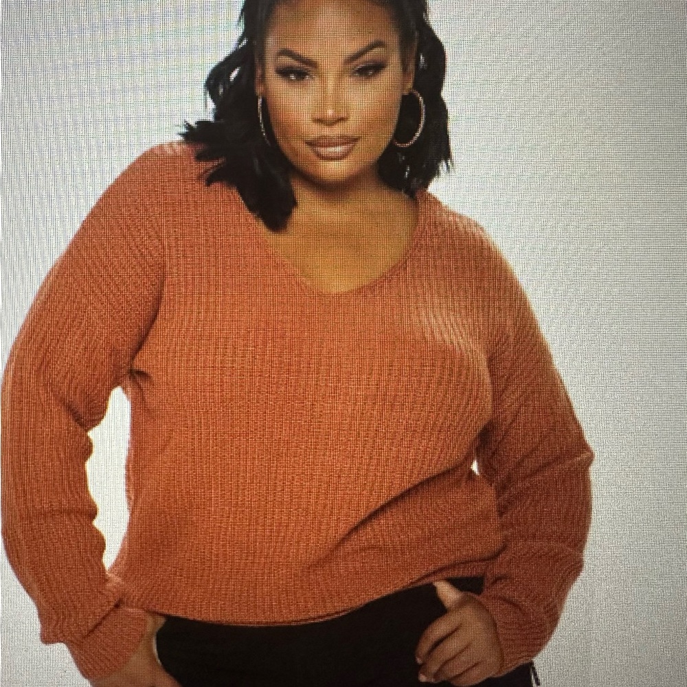 Women’s woven off the shoulder sweater NEW with tags